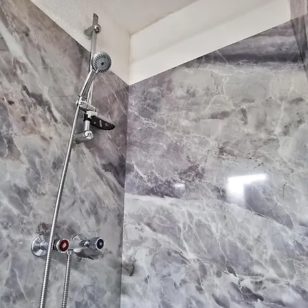 Apartment Le View - Calme - Moderne - Balcon - Relaxbnb *