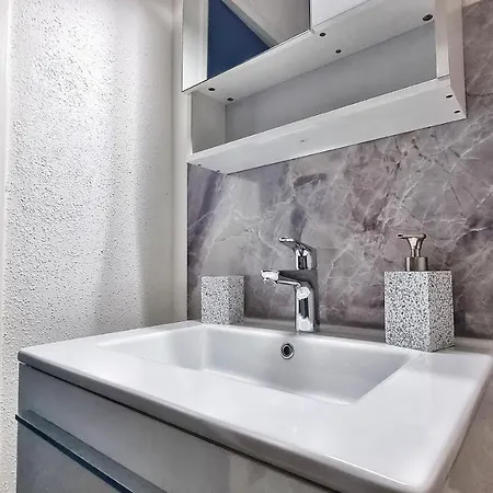 Le View - Calme - Moderne - Balcon - Relaxbnb Apartment Illzach